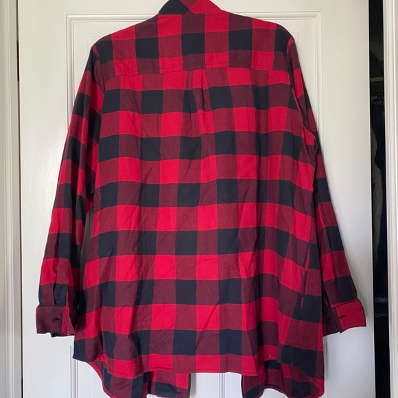 Denim and Company - Red and Black plaid over shirt - 1X - Picture 4 of 4